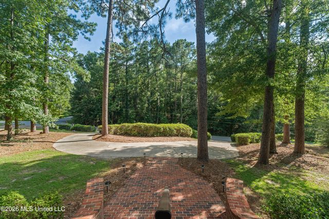 16 Dunleith Court, Hattiesburg, MS 39402
