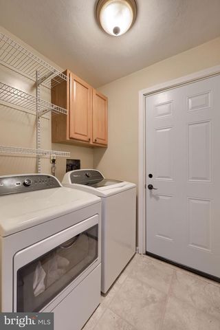 1955 BRIAN LN, York, PA 17404