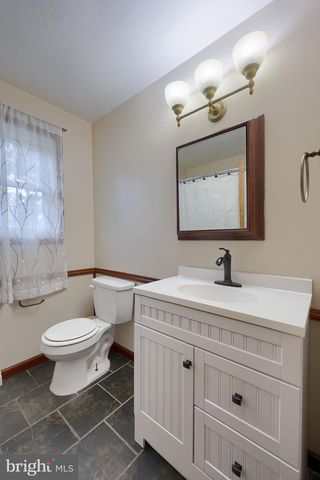 1955 BRIAN LN, York, PA 17404