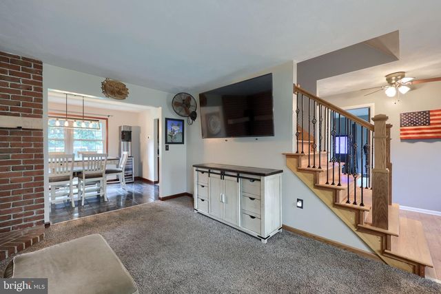 1955 BRIAN LN, York, PA 17404