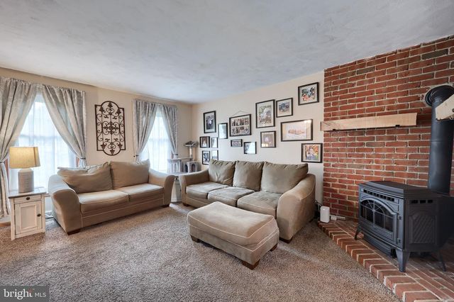 1955 BRIAN LN, York, PA 17404