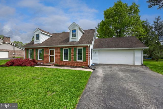 1955 BRIAN LN, York, PA 17404