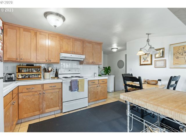 5814 N MISSISSIPPI Ave, Portland, OR 97217