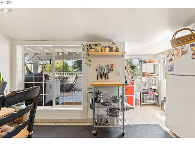 5814 N MISSISSIPPI Ave, Portland, OR 97217