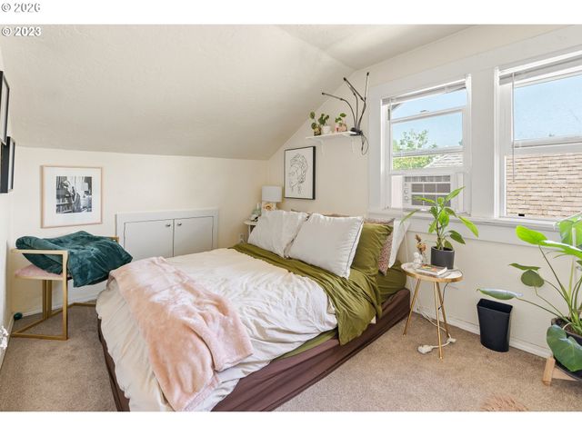 5814 N MISSISSIPPI Ave, Portland, OR 97217