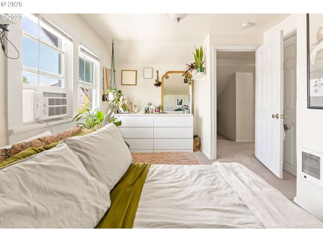 5814 N MISSISSIPPI Ave, Portland, OR 97217