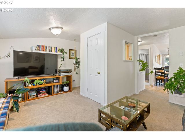 5814 N MISSISSIPPI Ave, Portland, OR 97217