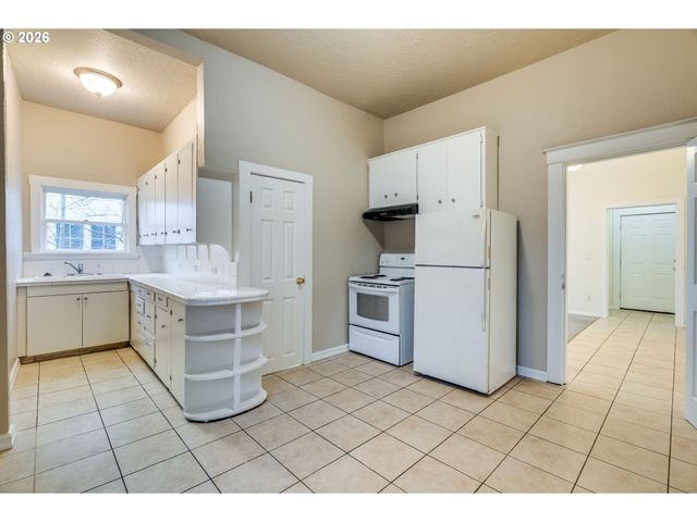 5814 N MISSISSIPPI Ave, Portland, OR 97217