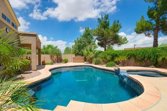 1580 W Saragosa Street, Chandler, AZ 85224