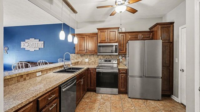 238 Bass Pond Glen Drive, Nicholasville, KY 40356