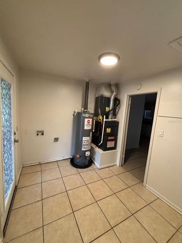 1121 NE 13TH AVENUE, Ocala, FL 34470