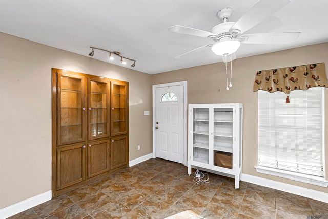 18506 Belle Grove Rd, Prairieville, LA 70769