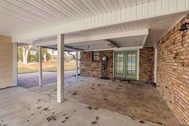 18506 Belle Grove Rd, Prairieville, LA 70769