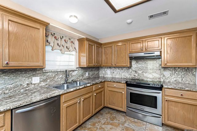 18506 Belle Grove Rd, Prairieville, LA 70769