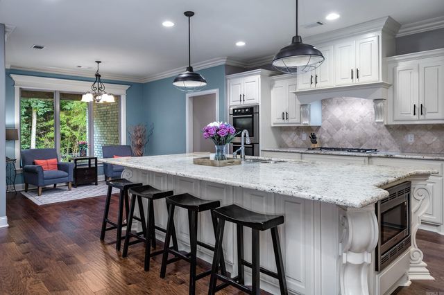 253 Lake Valley Drive, Maumelle, AR 72113