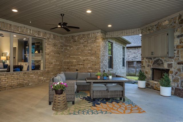 253 Lake Valley Drive, Maumelle, AR 72113