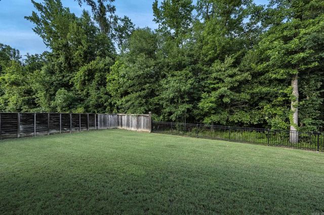 253 Lake Valley Drive, Maumelle, AR 72113