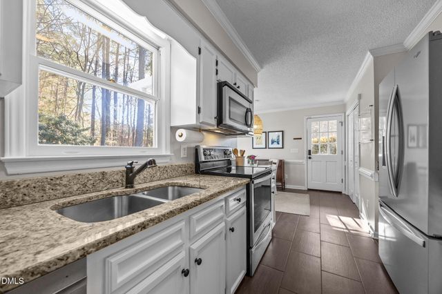 2124 Longwood Drive, Raleigh, NC 27612