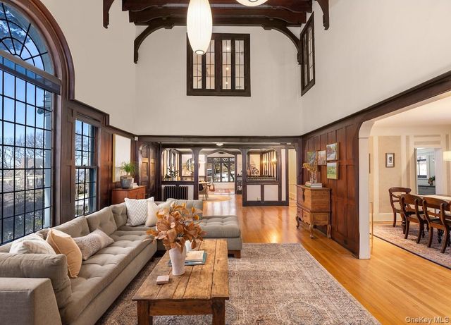 30 Southlawn Avenue, Dobbs Ferry, NY 10522