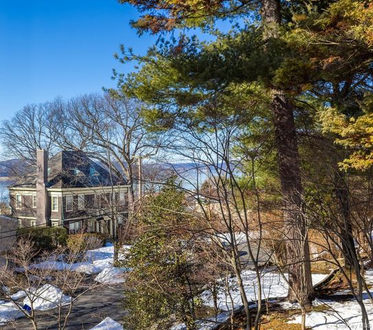30 Southlawn Avenue, Dobbs Ferry, NY 10522