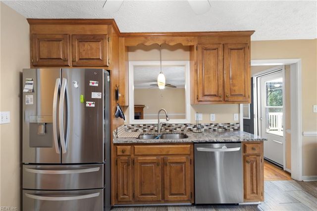 7346 Joseph Lewis RD, Gloucester, VA 23061