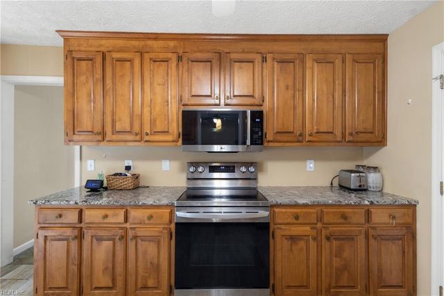 7346 Joseph Lewis RD, Gloucester, VA 23061