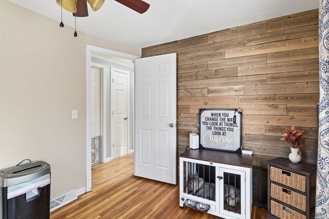 30 W Hill Road, Springfield, MA 01109
