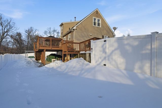 30 W Hill Road, Springfield, MA 01109