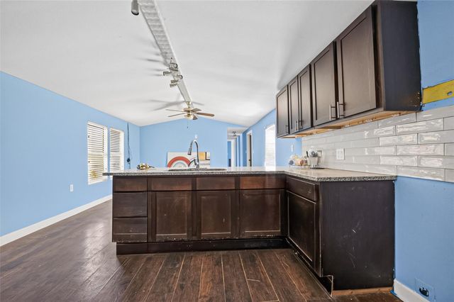 1289 Road 5100, Cleveland, TX 77327