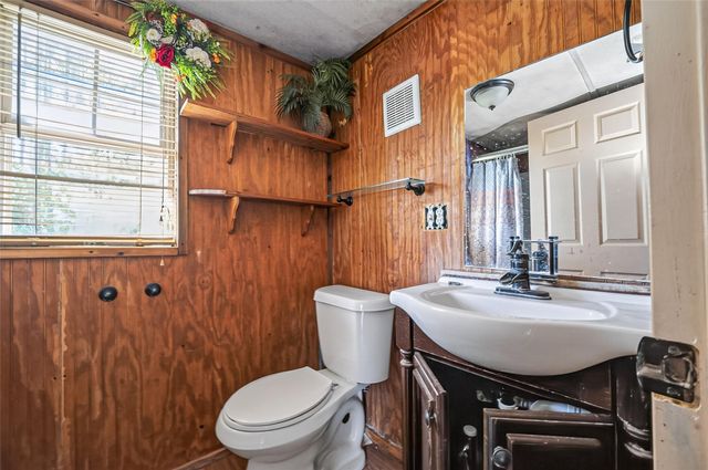 1289 Road 5100, Cleveland, TX 77327