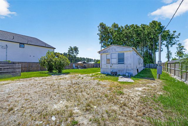 1289 Road 5100, Cleveland, TX 77327