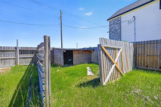1289 Road 5100, Cleveland, TX 77327