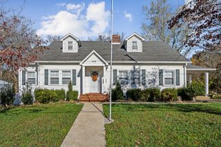 408 W Main St, Smithville, TN 37166