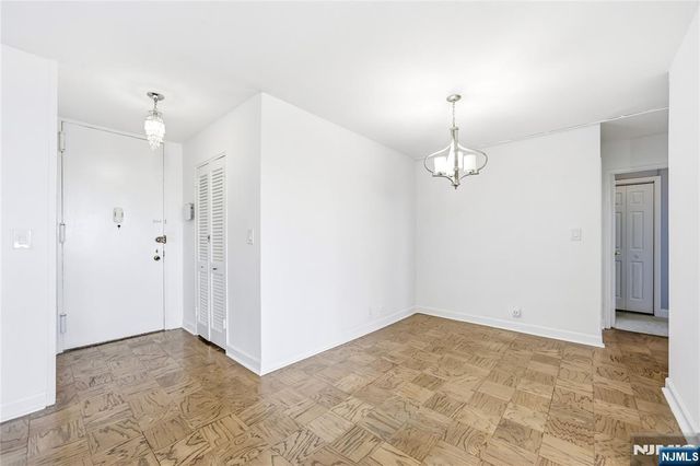 2077 Center Avenue 20F, Fort Lee, NJ 07024