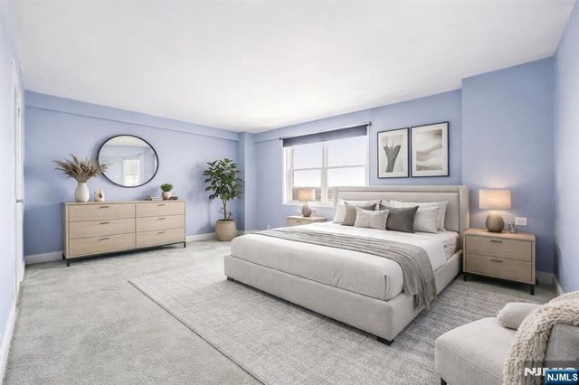 2077 Center Avenue 20F, Fort Lee, NJ 07024