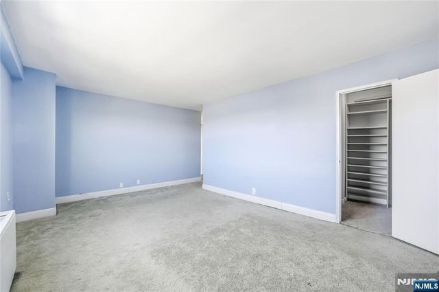 2077 Center Avenue 20F, Fort Lee, NJ 07024