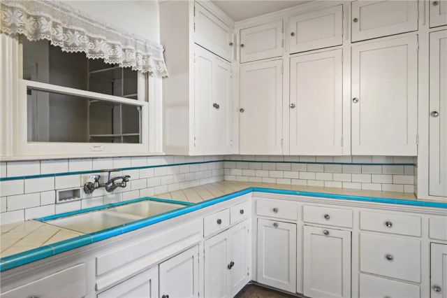 2863 N E, San Bernardino, CA 92405