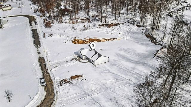 7642 Cinnamon Woods Trail, Kalamazoo, MI 49004