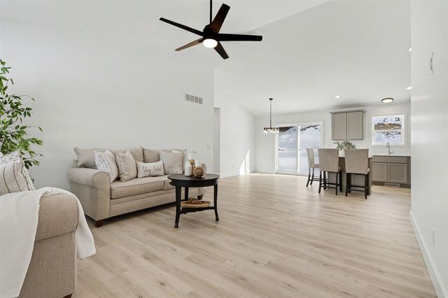 7642 Cinnamon Woods Trail, Kalamazoo, MI 49004