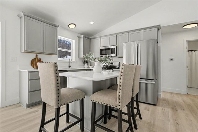 7642 Cinnamon Woods Trail, Kalamazoo, MI 49004