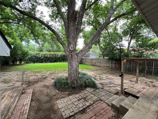 1205 Britt Drive, Arlington, TX 76013