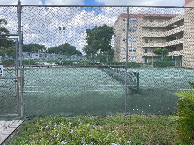 404 NW 68th Avenue 417, Plantation, FL 33317