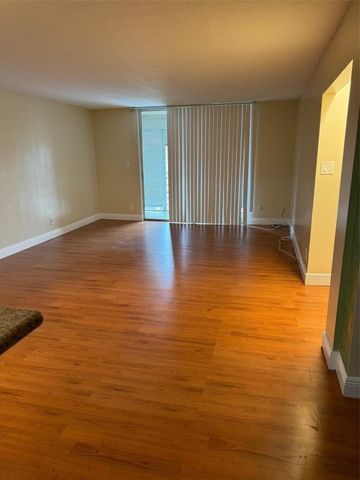 404 NW 68th Avenue 417, Plantation, FL 33317