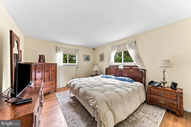 1336 LINDSAY LN, Rydal, PA 19046