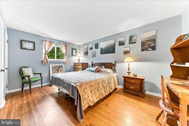 1336 LINDSAY LN, Rydal, PA 19046