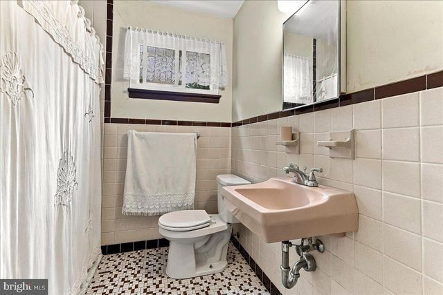 1336 LINDSAY LN, Rydal, PA 19046
