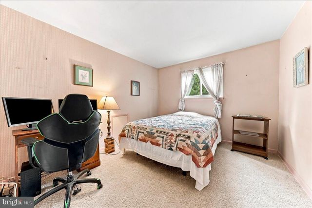 1336 LINDSAY LN, Rydal, PA 19046