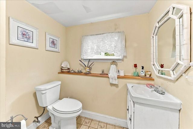 1336 LINDSAY LN, Rydal, PA 19046