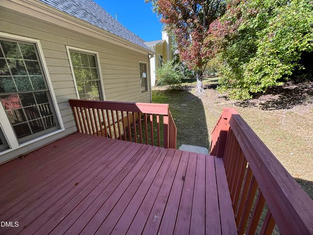 111 Ayelsford Drive, Cary, NC 27518