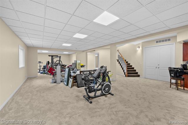 5375 Pembrooke Crossing Court, West Bloomfield, MI 48322
